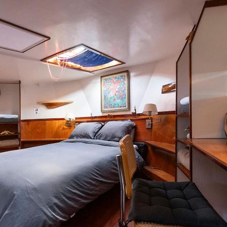 Anna Houseboat Hotel Amsterdam Bagian luar foto